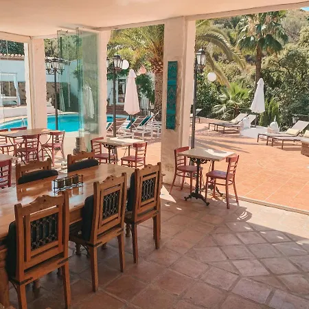Jardines De La Reina Boutique Marbella
